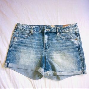 American Eagle Denim Midi Shorts - NWT- Size 18